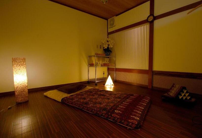 فندق Takahan