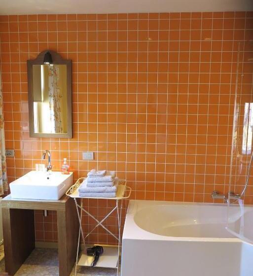 مبيت وإفطار Lake Suites