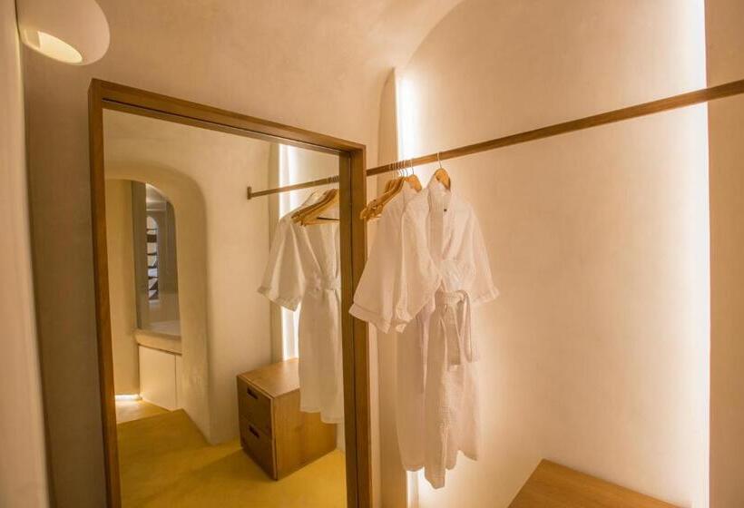 Chic Hotel Santorini