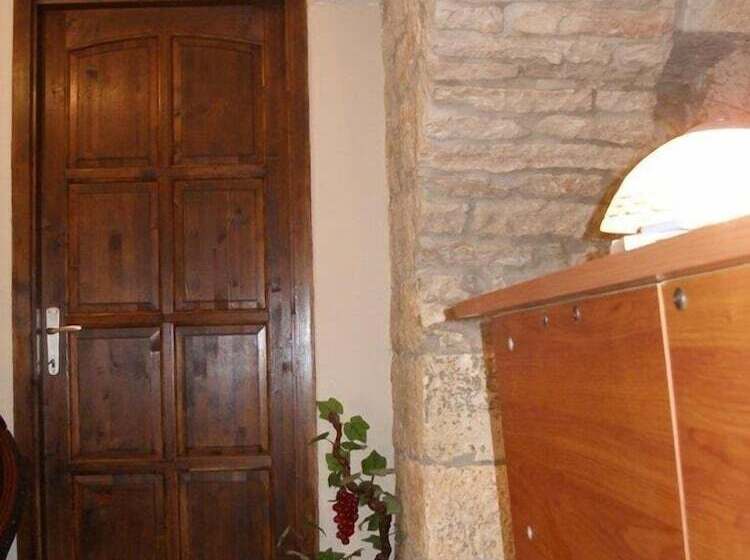 مسافرخانه Carol Rooms