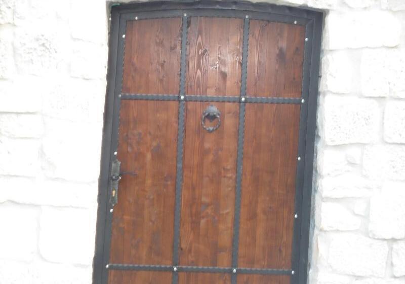 مسافرخانه Carol Rooms