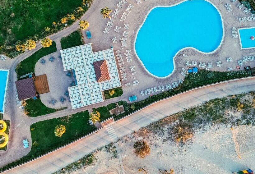 هتل Almyros Beach