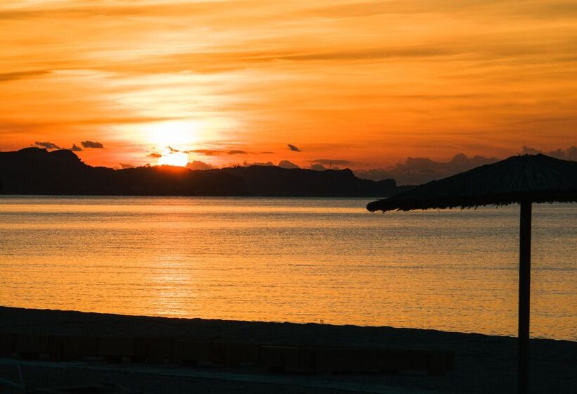 هتل Almyros Beach