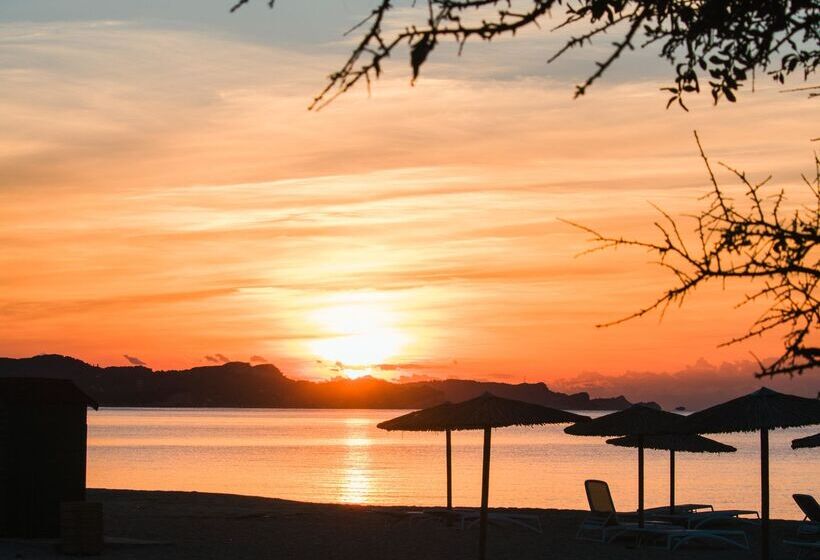 هتل Almyros Beach