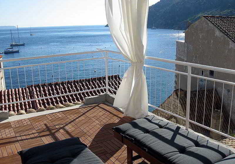ホテル Komiza Provita Guesthouse