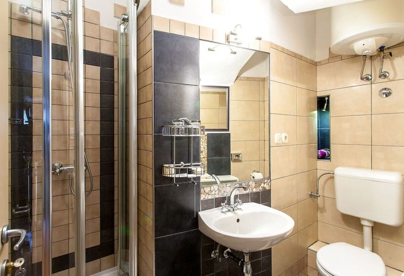 هتل Bed And Breakfast Vanjaka