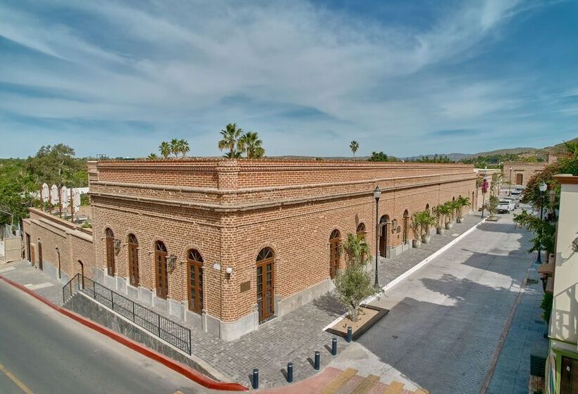 هتل Todos Santos Boutique