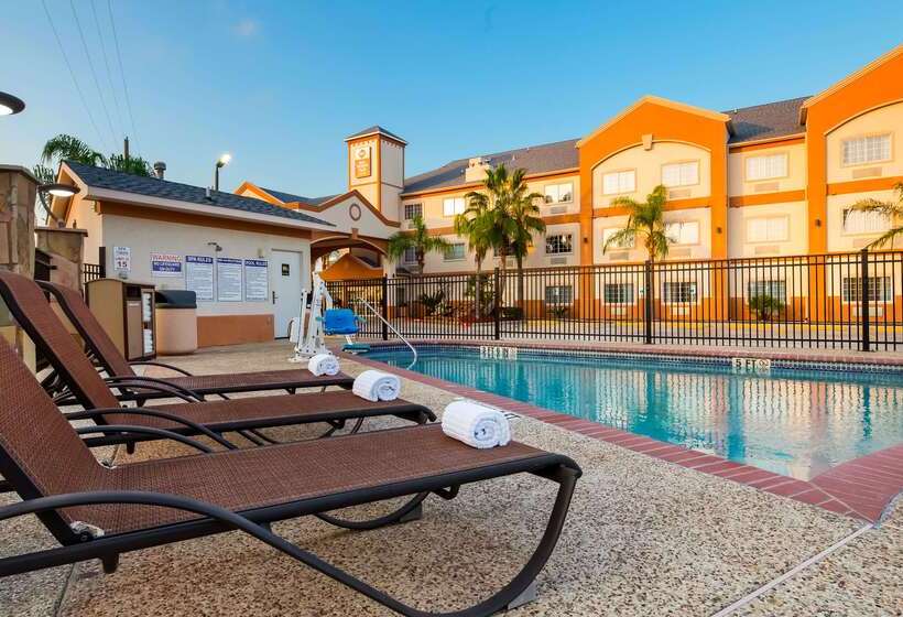هتل Best Western Plus Houston Atascocita Inn & Suites
