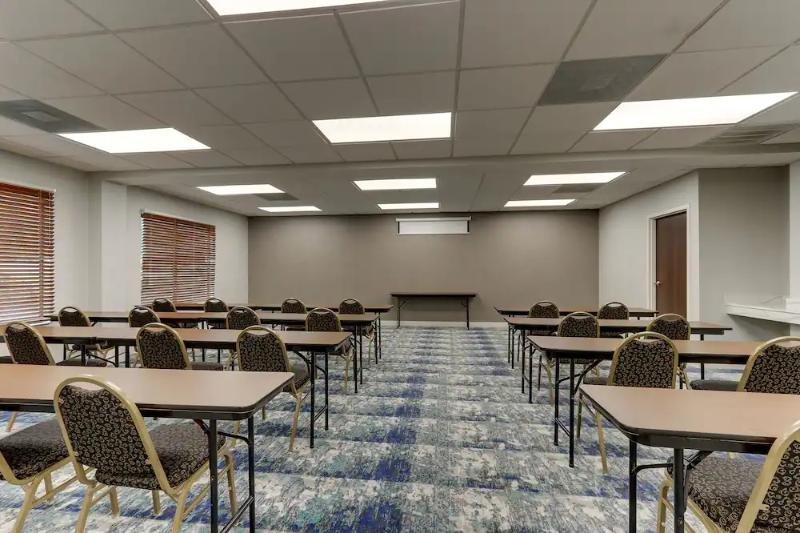 هتل Best Western Plus Dalton Inn