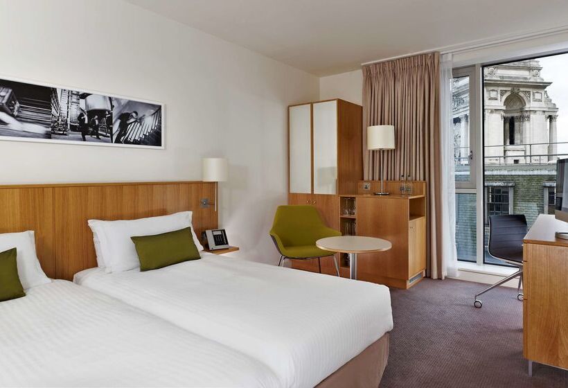Doubletree By Hilton Hotel London  Tower Of London