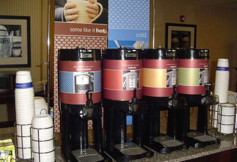 בית מלון כפרי Hampton Inn Cleveland, Ms