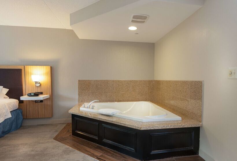 هتل Hampton Inn Doylestown