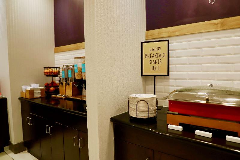 هتل Hampton Inn Doylestown