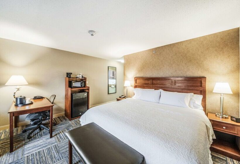 בית מלון כפרי Hampton Inn Greenfield