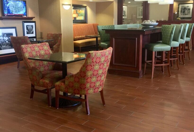 فندق Hampton Inn Haysnorth Of I70