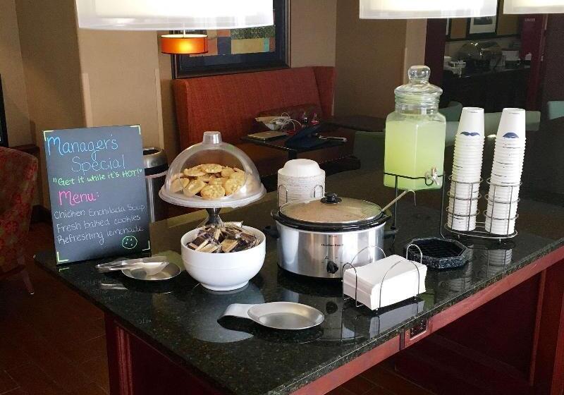 فندق Hampton Inn Haysnorth Of I70