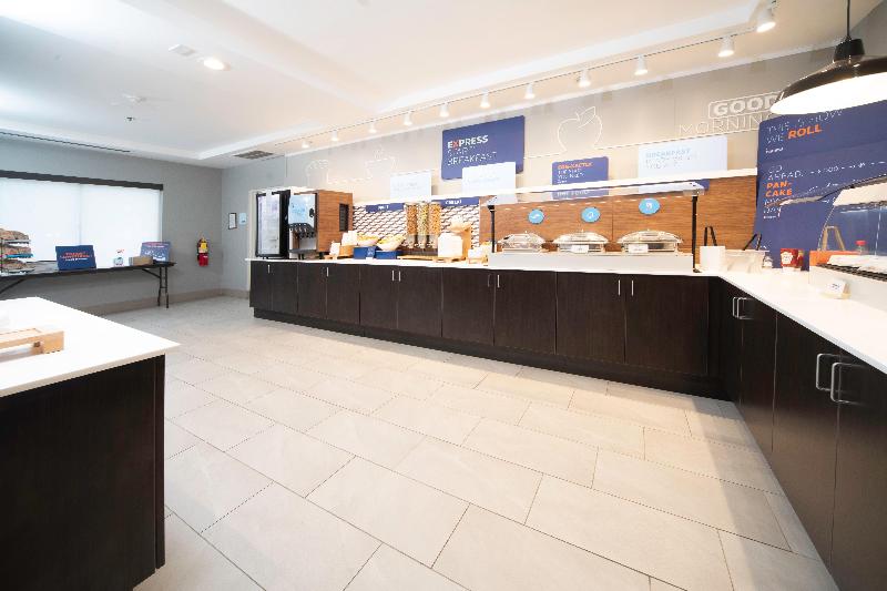 호텔 Holiday Inn Express And Suites Atlanta Johns Creek, An Ihg