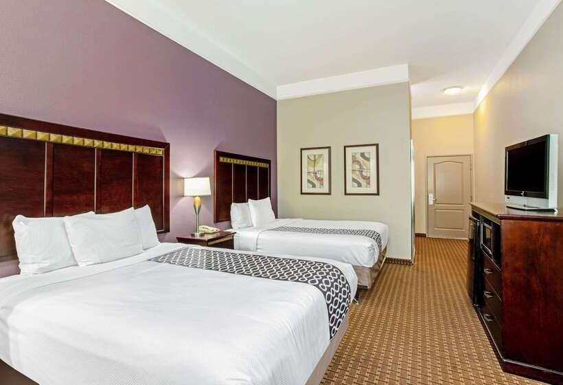 호텔 La Quinta Inn & Suites By Wyndham Cleburne