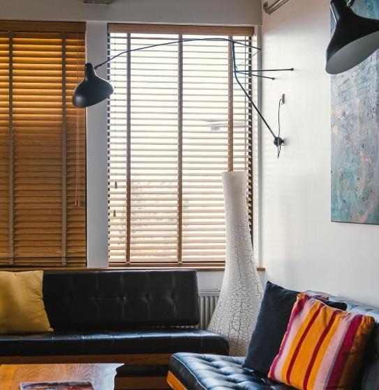 هتل Manon Les Suites Guldsmeden