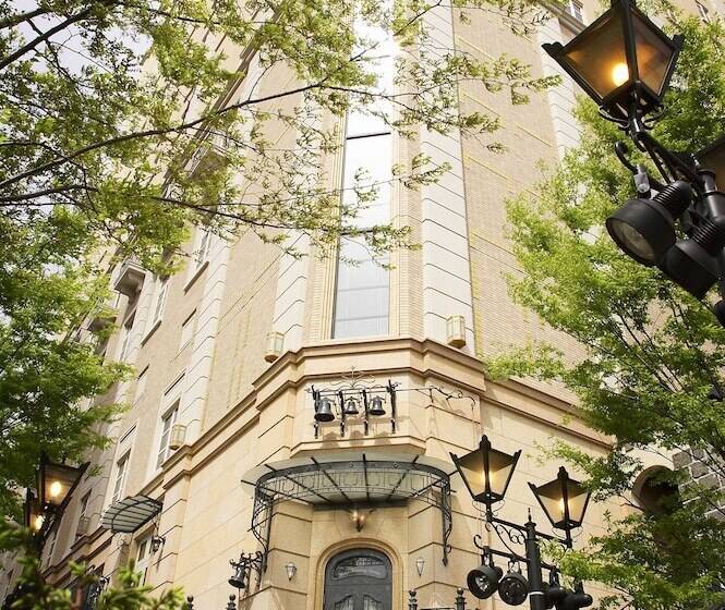 هتل Monterey Sendai