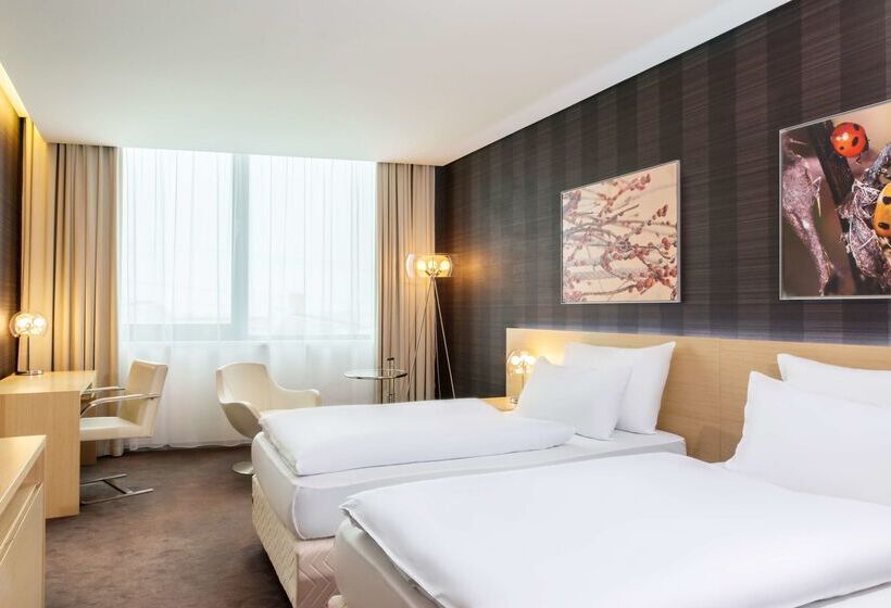 호텔 NH Bratislava Gate One