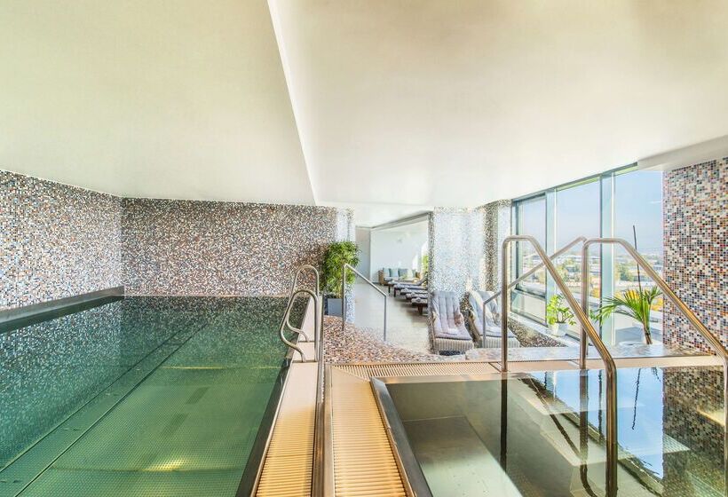 호텔 NH Bratislava Gate One