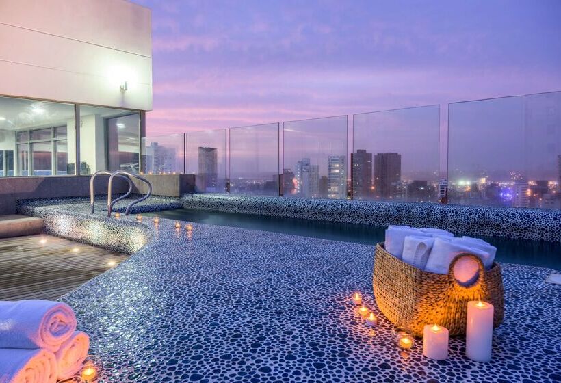 هتل NH Collection Royal Smartsuites