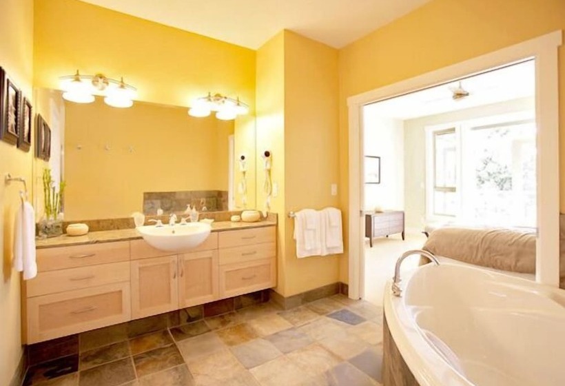 فندق Painted Boat Resort Spa And Marina