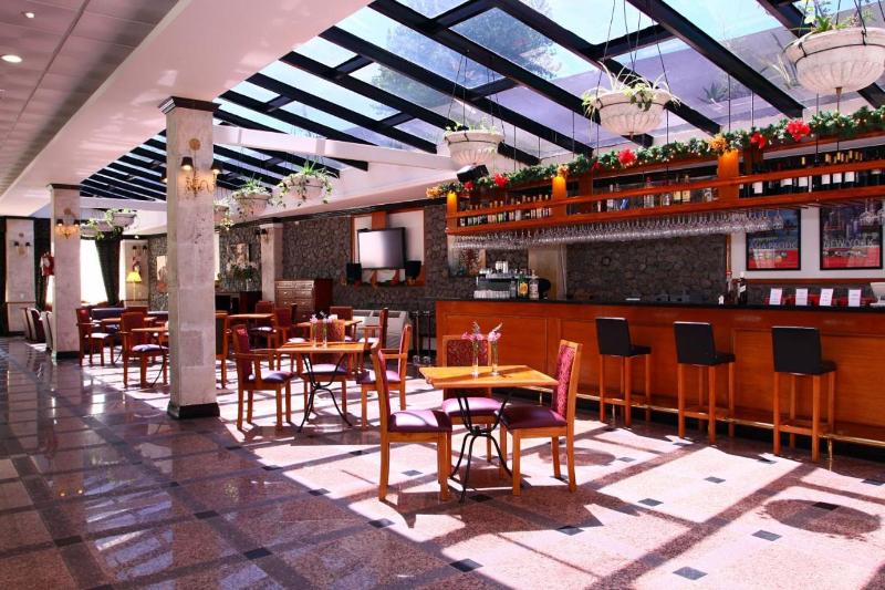 בית מלון כפרי Ramada By Wyndham Buenos Aires