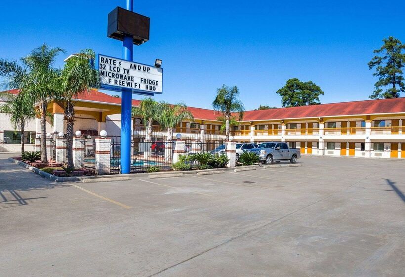 هتل Rodeway Inn & Suites