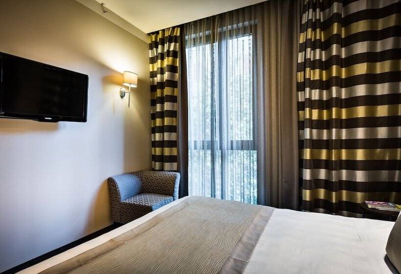 هتل Uptown Palace