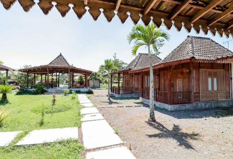 هتل Balkondes Duta Menoreh