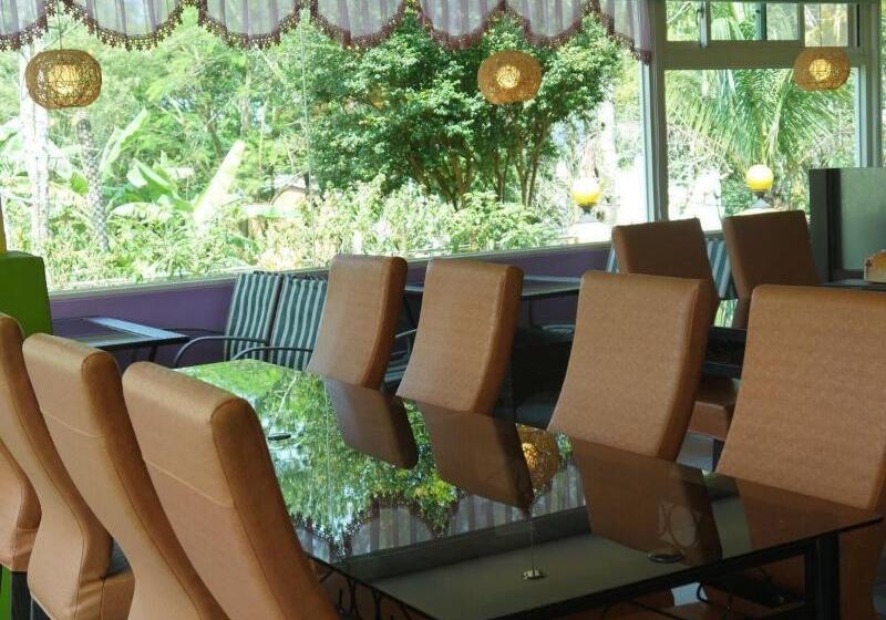 هتل Chambord Castle