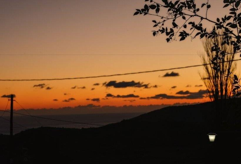 هتل Eos Authentic Experience