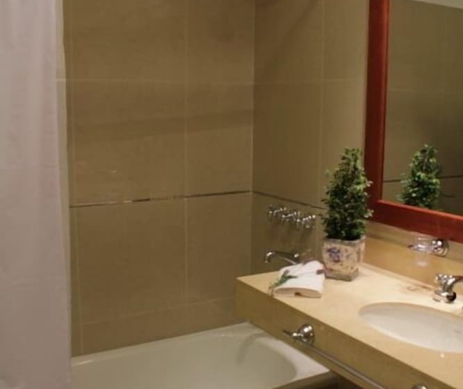 هتل Rio Arriba Suites Apartments Y Resto