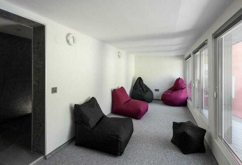 Apart Hotel Fusion