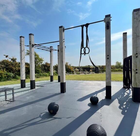 مبيت وإفطار Thistledown Lodge