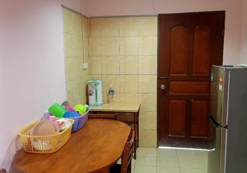 호텔 Oyo 90349 Anique Hoemstay