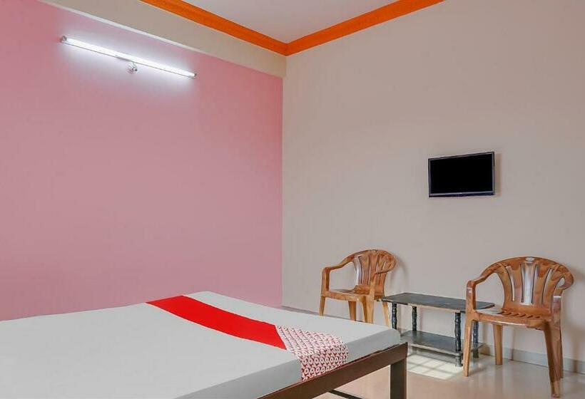 Отель Oyo Flagship 83107 Surya Lodge