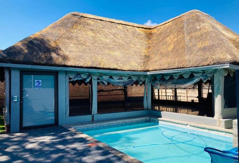 بنسيون President Guest Lodge