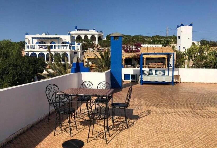 پانسیون Room In Guest Room   Room In Villa Lair De La Mer