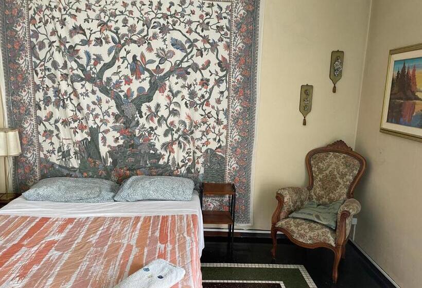 تختخواب و صبحانه Gastaldis   Old Style