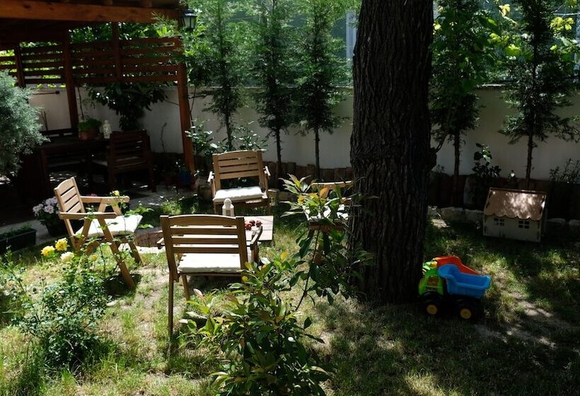 مبيت وإفطار Konak Bi̇ndalli