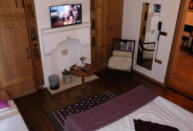 مبيت وإفطار Konak Bi̇ndalli