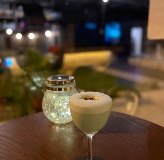 تختخواب و صبحانه 弎trinity