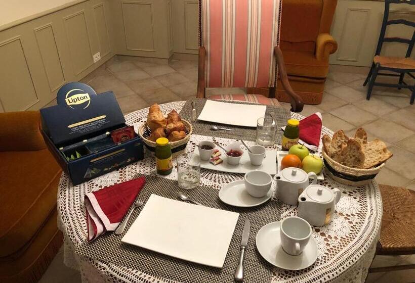 Domaine De La Nerthe  Hotel Provence Mediterranee