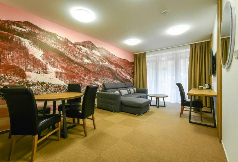 호텔 Apartmány Humno