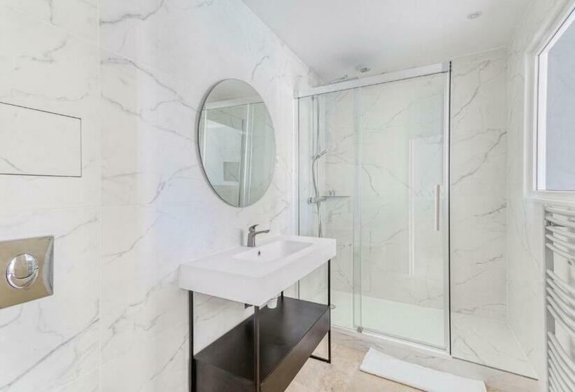 Domaine De La Nerthe  Hotel Provence Mediterranee