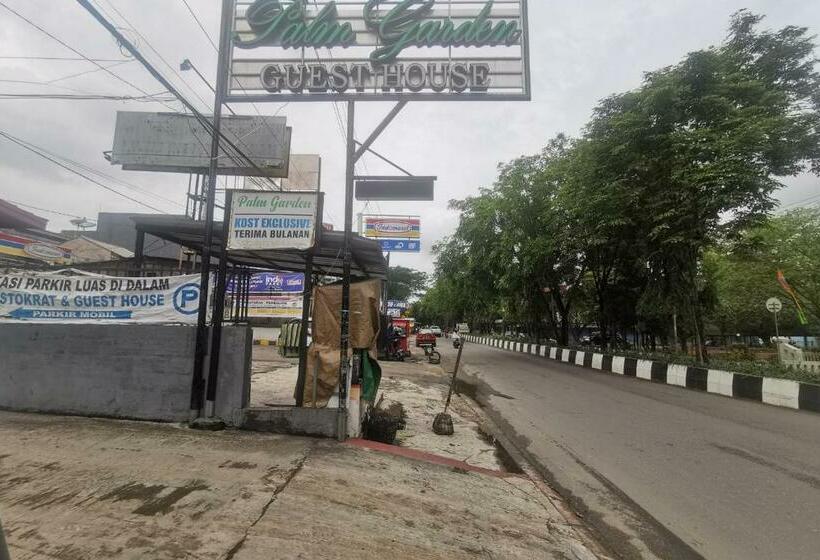 فندق Reddoorz At Pahlawan Street