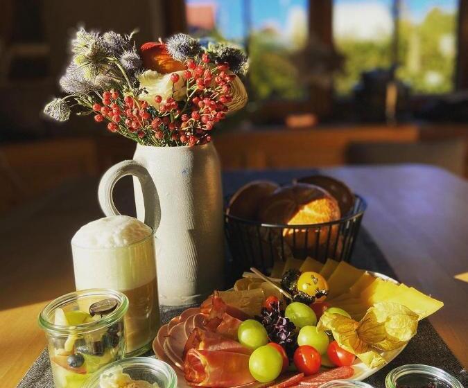 פנסיון Desiree`s Dahuim